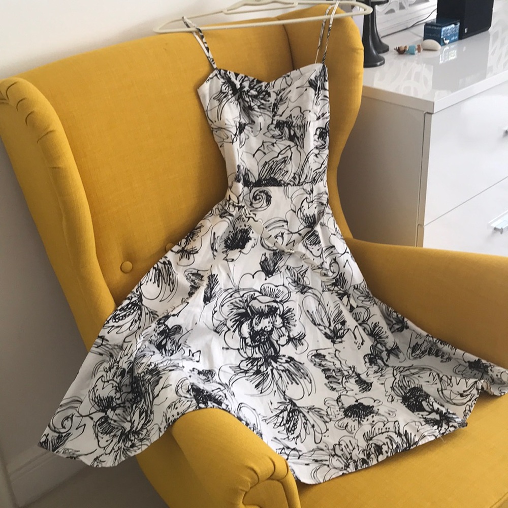 Zara Black and white summer knee length dress